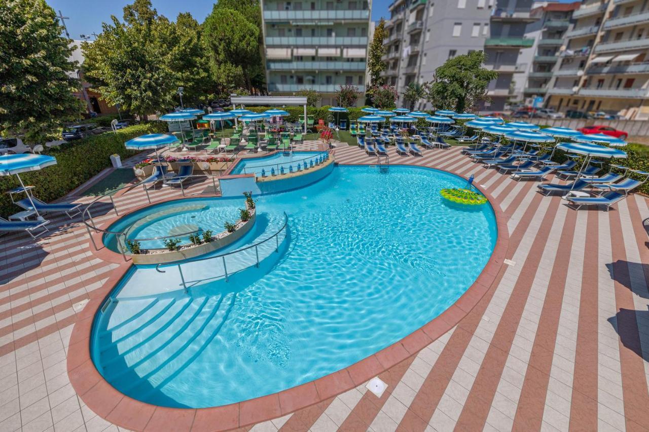Hotel Smeraldo Cesenatico Zewnętrze zdjęcie