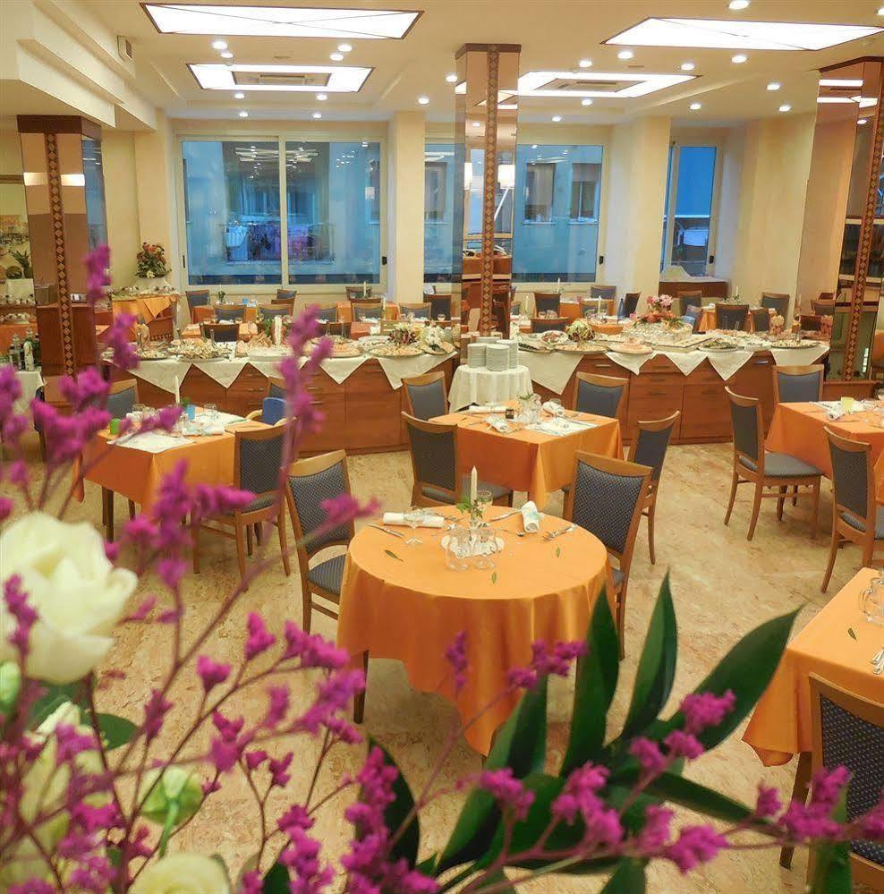 Hotel Smeraldo Cesenatico Zewnętrze zdjęcie